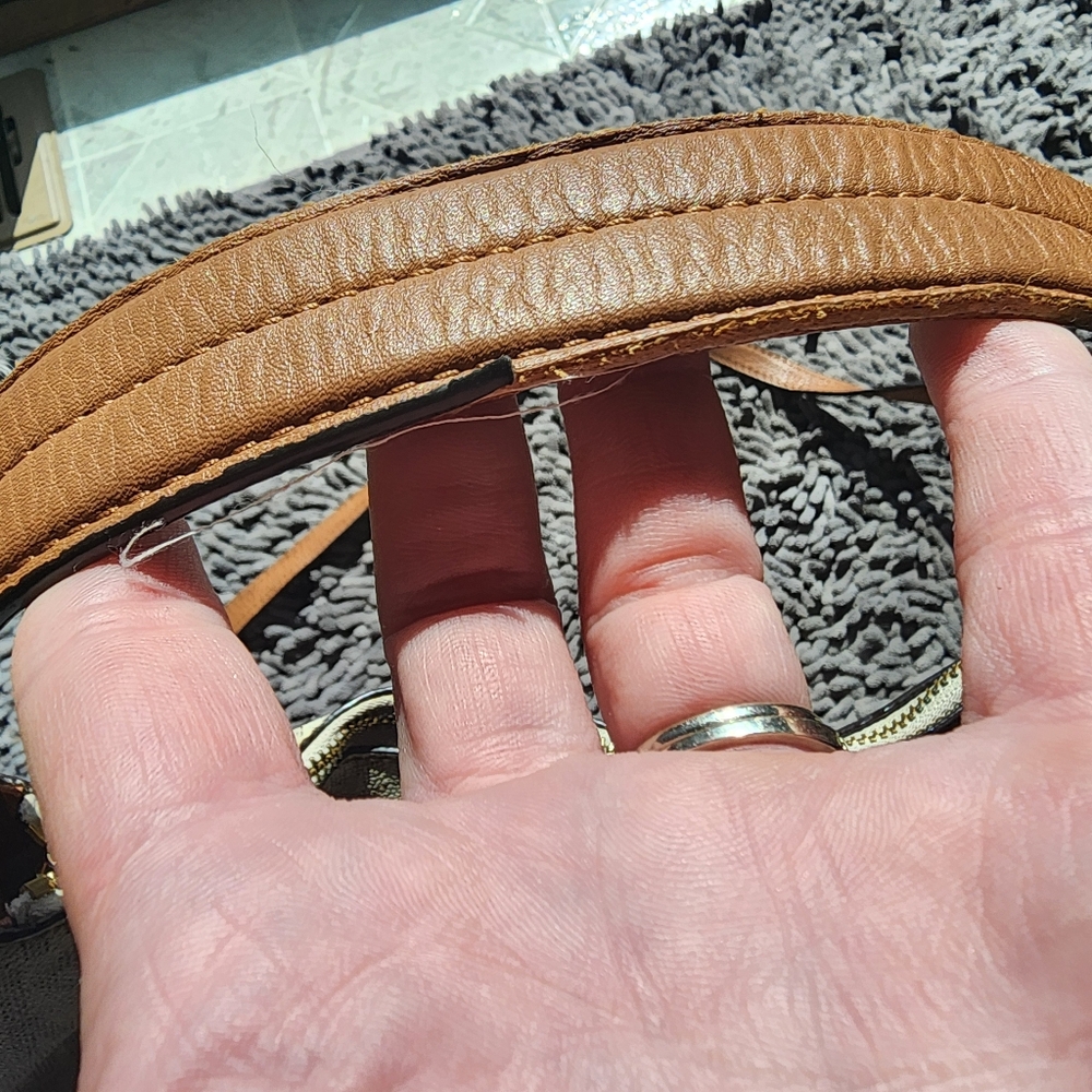 Michael Kors purse - Picture 3 of 5